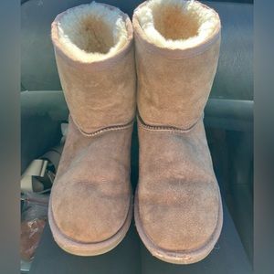 Kids classic uggs size 2 big kids chestnut